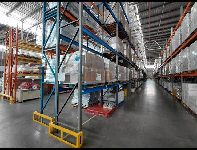 7,838M² WAREHOUSE TO LET IN CLAYVILLE